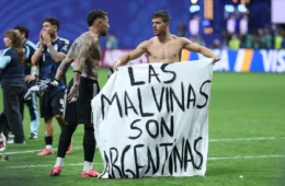Milei defende faixa sobre as Malvinas; Reino Unido pede investigação à Fifa