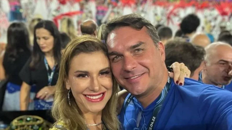 Datafolha indica dificuldade persistente de Flávio Bolsonaro no eleitorado feminino