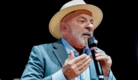 ‘Ninguém vai meter o bedelho nas eleições’, diz Lula ao criticar EUA e Argentina