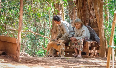 Coletivo do músico João Gordo faz campanha para construir banheiros em aldeia indígena