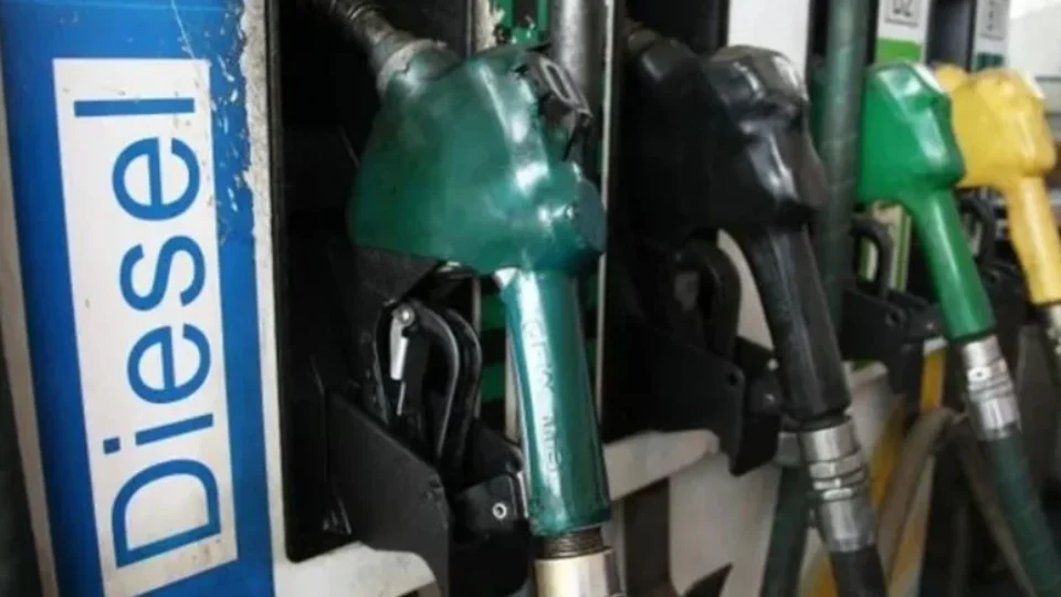 Defasagem no preço do diesel dispara, e governo Lula libera mais verba para subsídio