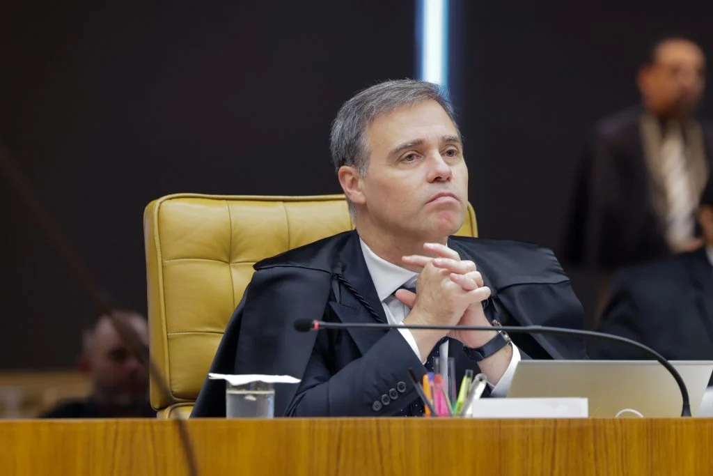 Na crise entre Mendonça e a PF, há perguntas que ninguém quer fazer