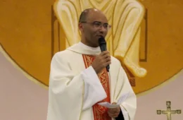 Quem é o padre brasileiro que desafia o Vaticano e se rebelou após excomunhão