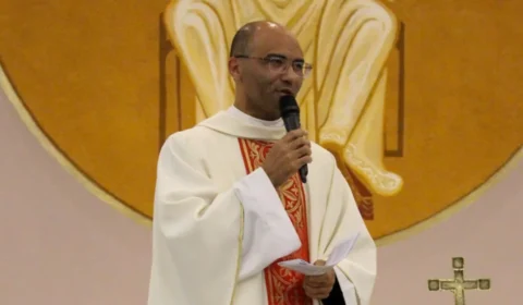 Quem é o padre brasileiro que desafia o Vaticano e se rebelou após excomunhão