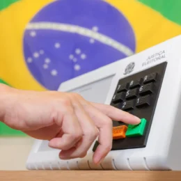 Pesquisas não trazem cenário inerte: ‘força centrífuga’ atua a favor de Lula