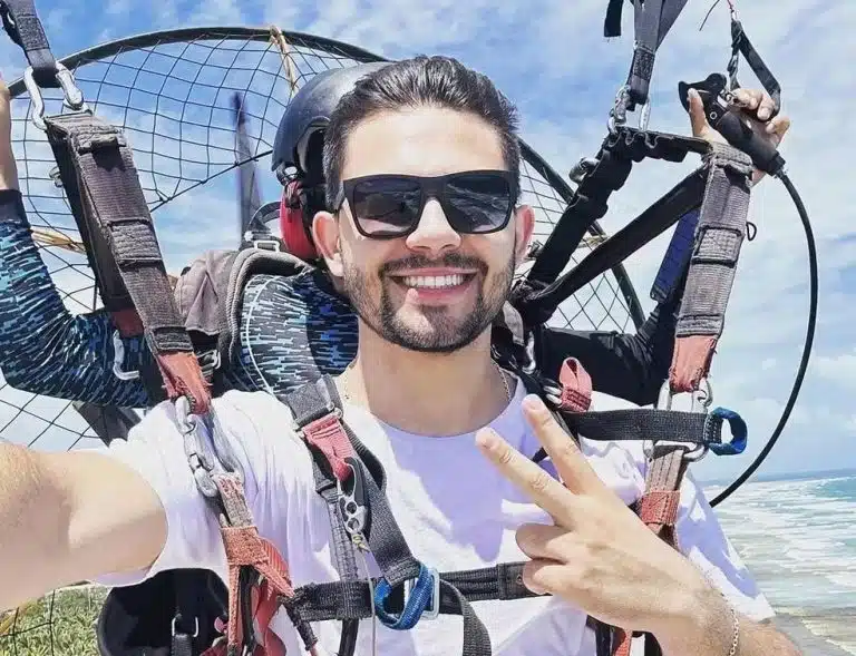 Aluno de escola de aviação morre após levar ‘banho de óleo’ de instrutor