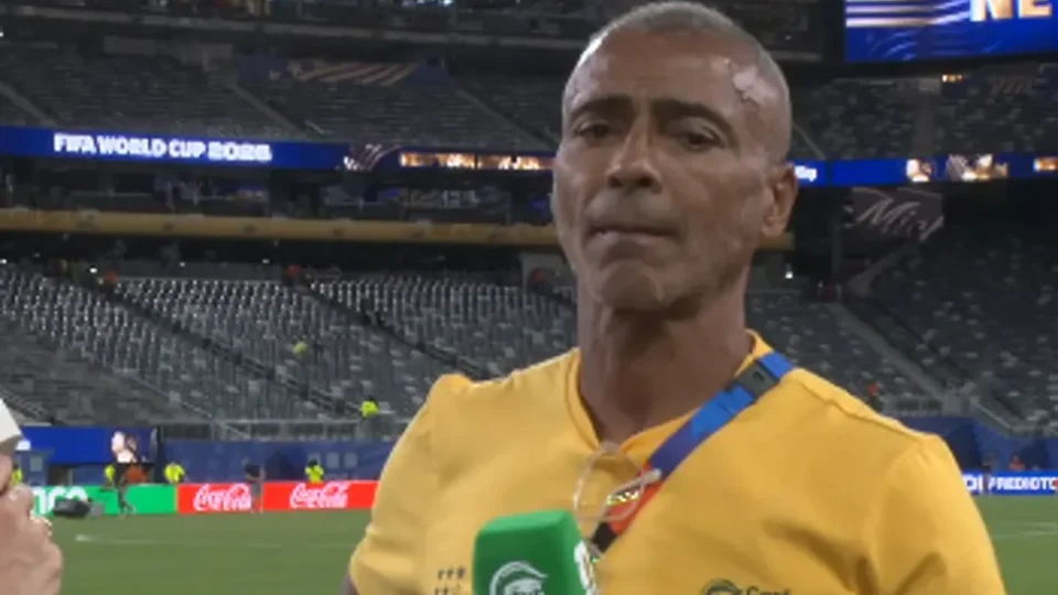 Justiça bloqueia cachê de Romário na CazéTV para quitar dívida milionária