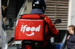 Cerca de 4 entregadores relataram violência por dia nos últimos 3 anos, aponta iFood