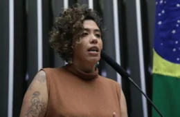 Motta reverte decisão e mantém escolta policial de Talíria Petrone por mais 90 dias