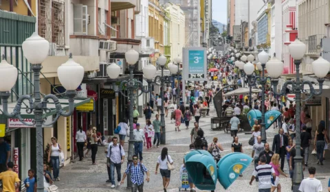 TRE-SC suspende pesquisas com vantagem a bolsonaristas por erros metodológicos