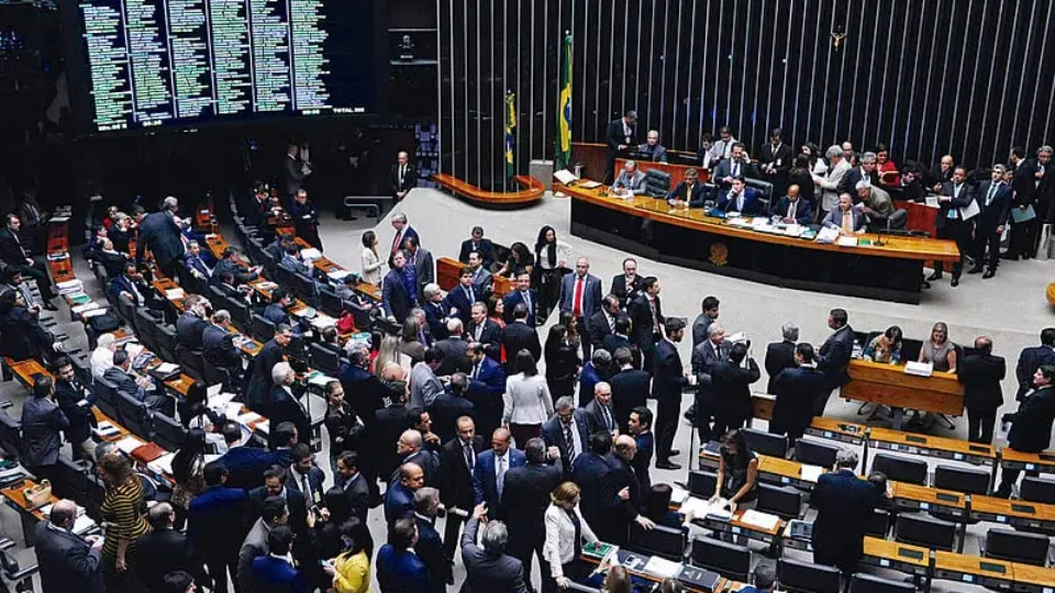 Pagamentos de emendas da Saúde disparam antes de campanhas eleitorais, mostra levantamento