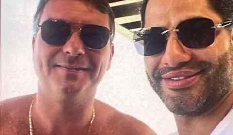 Foto ao lado de capanga de Vorcaro abre nova crise na campanha de Flávio Bolsonaro