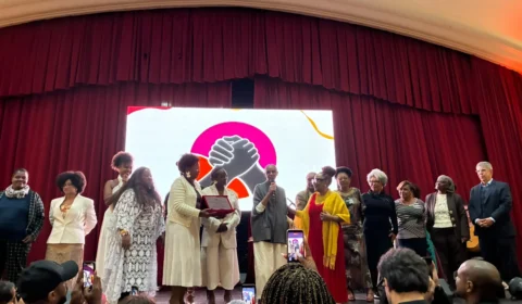 Mulheres Pretas no Poder reúne lideranças negras em noite de homenagens