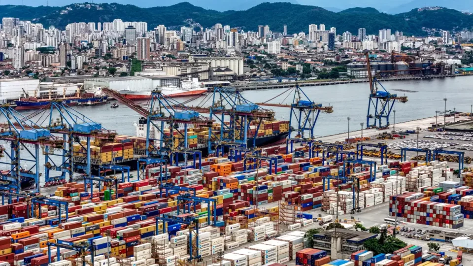 Brasil vê avanço com EUA, mas mantém etanol fora da negociação