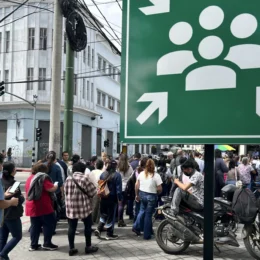 Terremoto de magnitude 7,3 atinge costa do México e aciona alerta na América Latina