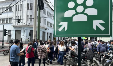 Terremoto de magnitude 7,3 atinge costa do México e aciona alerta na América Latina