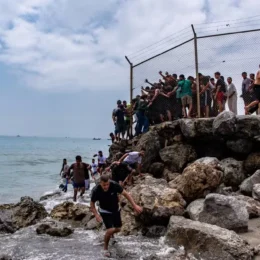 Itália suspende acordo de livre circulação com Espanha após crise migratória em Ceuta