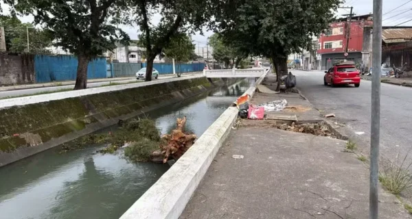 Vendaval mata homem e fecha Porto de Santos após rajadas de 100 km/h