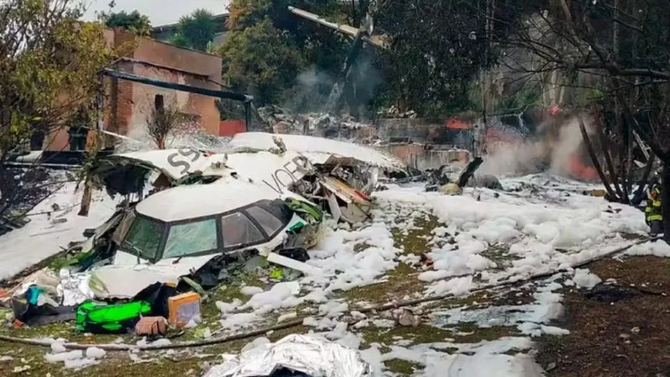 Gelo, distração na cabine e falhas: o que diz relatório sobre queda de avião da Voepass