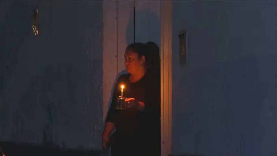 Bairros ricos tiveram luz restabelecida em minutos no RJ; periferia passa 70 horas no escuro