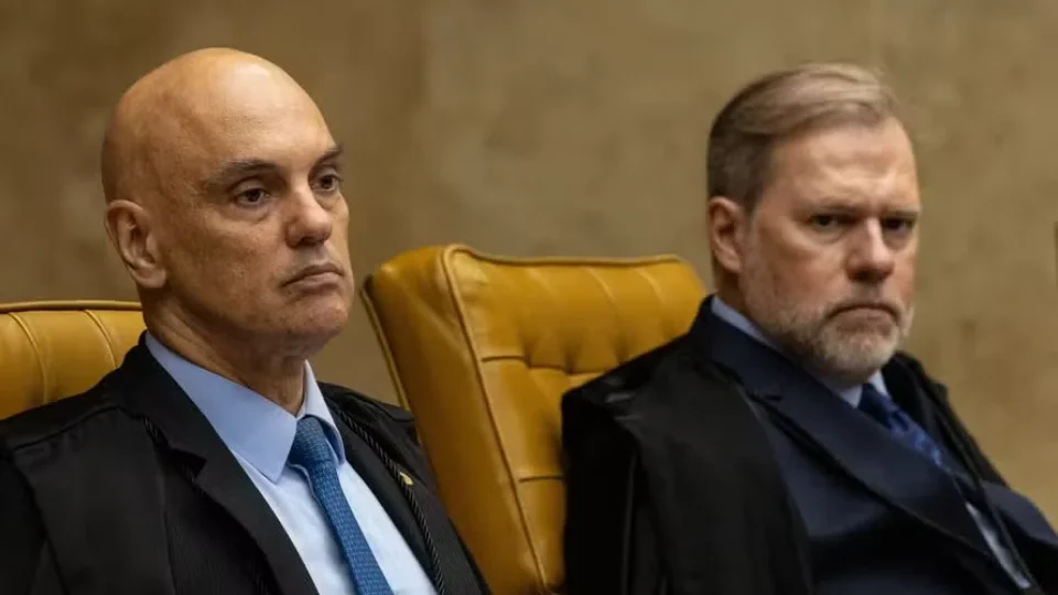 Perito da PF produziu dossiês sobre ministros a partir do celular de Vorcaro, diz jornal