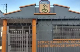 Prefeitura investiga churrasco realizado por servidores em cemitério de MG