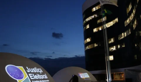 TSE assina acordo com big techs para combater desinformação