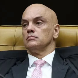 Moraes acompanha parecer da PGR, mantém prisão domiciliar de Bolsonaro