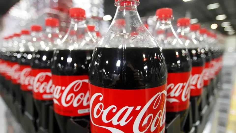 Tesla, Coca-Cola e Nestlé pedem que EUA não adotem tarifas sobre produtos brasileiros