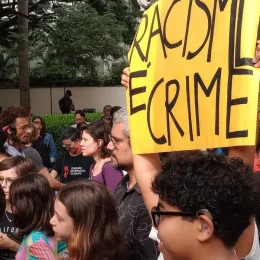 Justiça condena shopping paulista por discriminação racial