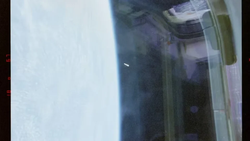 EUA divulgam imagens de OVNI registradas por astronautas em 1996