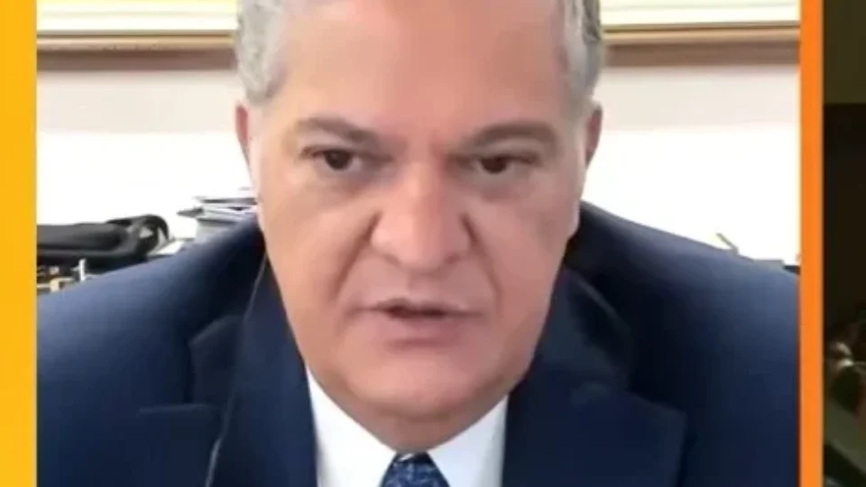 Ex-ministro do TSE vê indícios de crime eleitoral em convenção do PL com Milei e IA de Bolsonaro