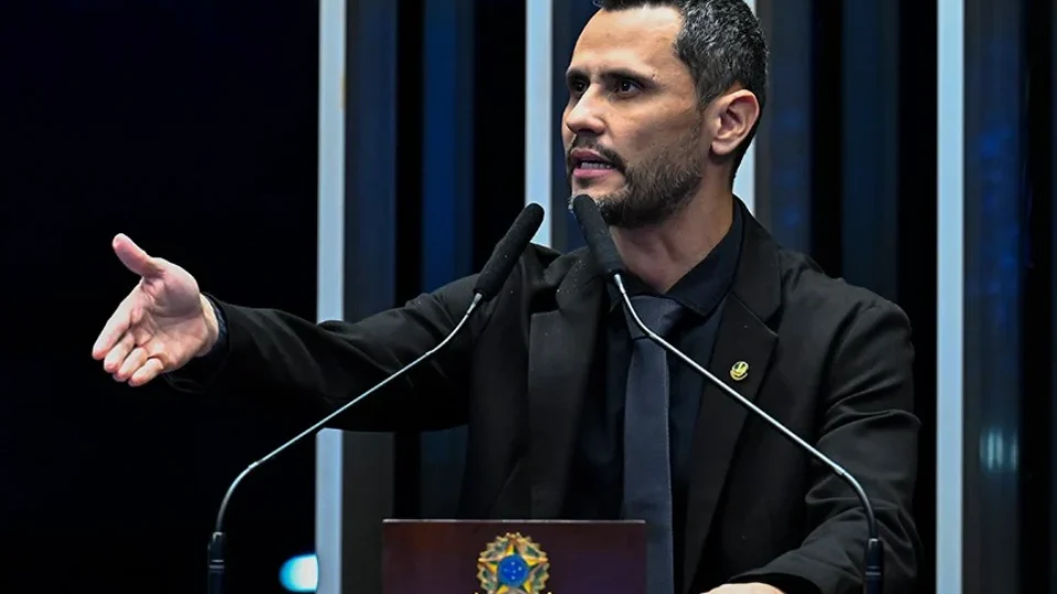 Após partido negar, Cleitinho diz que será candidato dos Republicanos ao governo de MG