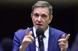 Mendonça suspende inelegibilidade de Crivella e abre caminho para disputa ao Senado no RJ
