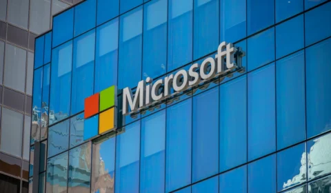 Microsoft demite 4,8 mil funcionários e cita impacto da IA como justificativa