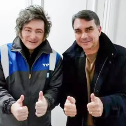 Com Argentina em crise econômica, Flávio Bolsonaro quer usar Milei como modelo