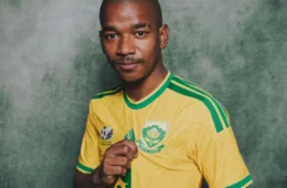Morre jogador da seleção da África do Sul que participou da Copa do Mundo de 2026