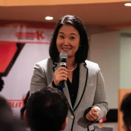 Justiça eleitoral proclama Keiko Fujimori como presidente eleita do Peru