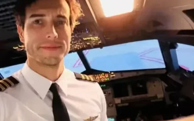 Instrutor de voo se joga de avião em pleno ar e diz à aluna: ‘Você sabe o que fazer’