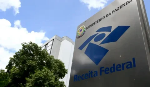 Receita Federal leiloa iPhones, notebooks e veículos apreendidos; lances começam hoje