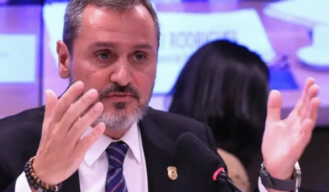 Segunda turma do STF tem maioria para manter afastamento de Andrei Rodrigues da direção da PF