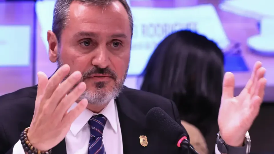 Segunda turma do STF tem maioria para manter afastamento de Andrei Rodrigues da direção da PF