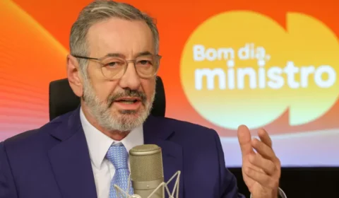 Brasil pedirá aos EUA redução de alíquotas e mais exceções ao tarifaço, diz ministro