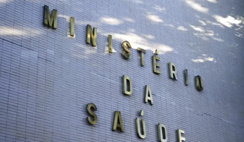 PF analisa contratos do Ministério da Saúde com empresa ligada a alvos da Carbono Oculto