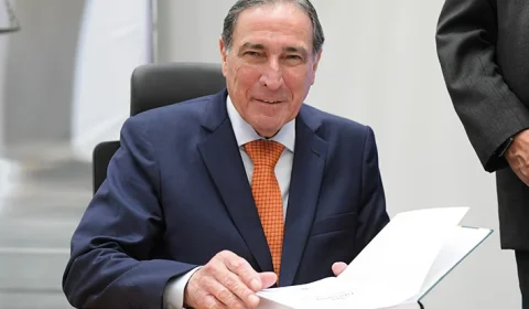 Zanin autoriza PF investigar ministro do STJ em inquérito que apura venda de decisões