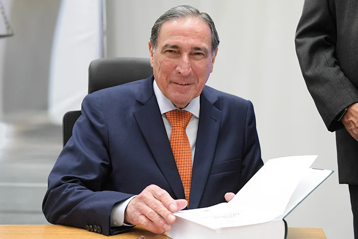 Zanin autoriza PF investigar ministro do STJ em inquérito que apura venda de decisões