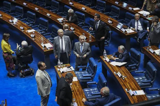 A votação da Lei Complementar nº 219 encerrou quinze anos sem mudanças significativas na Lei da Ficha Limpa e inaugurou uma nova etapa de debates sobre a legislação eleitoral.  Foto: Jonas Pereira / Agência Senado