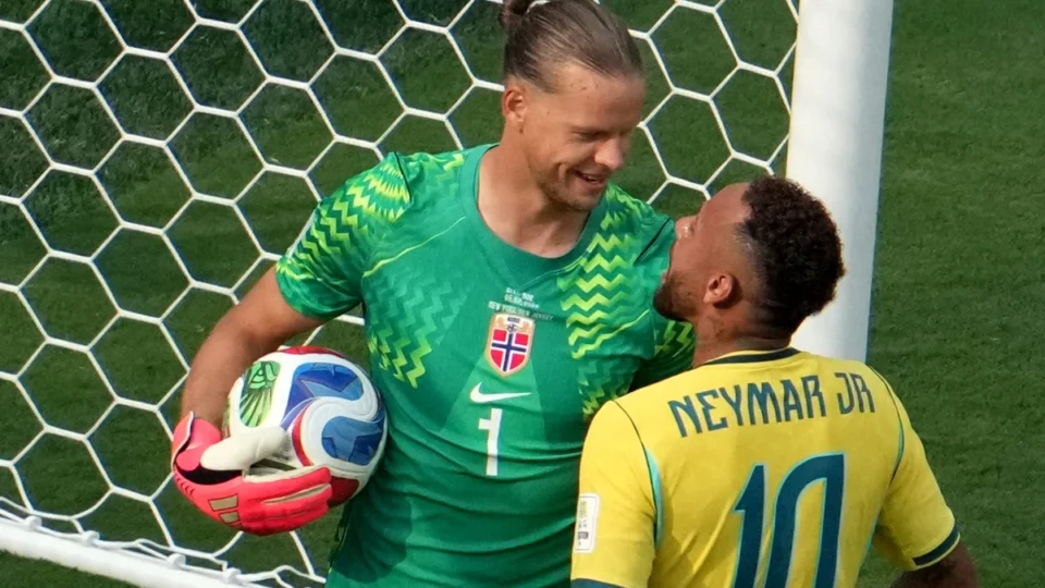 O cantar de galo do Neymar