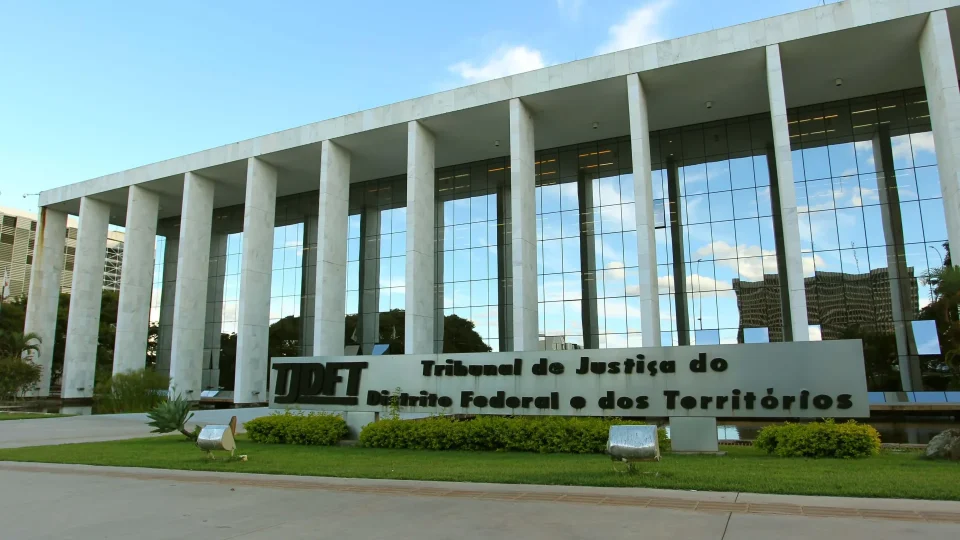 Justiça do DF receberá R$ 2,2 milhões para pagar magistrados aposentados por punição