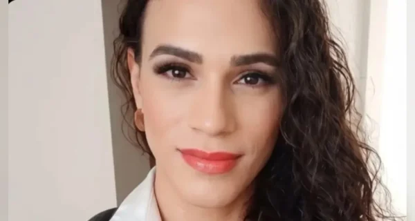 Primeira mulher trans a assumir cargo de promotora de Justiça no Brasil toma posse